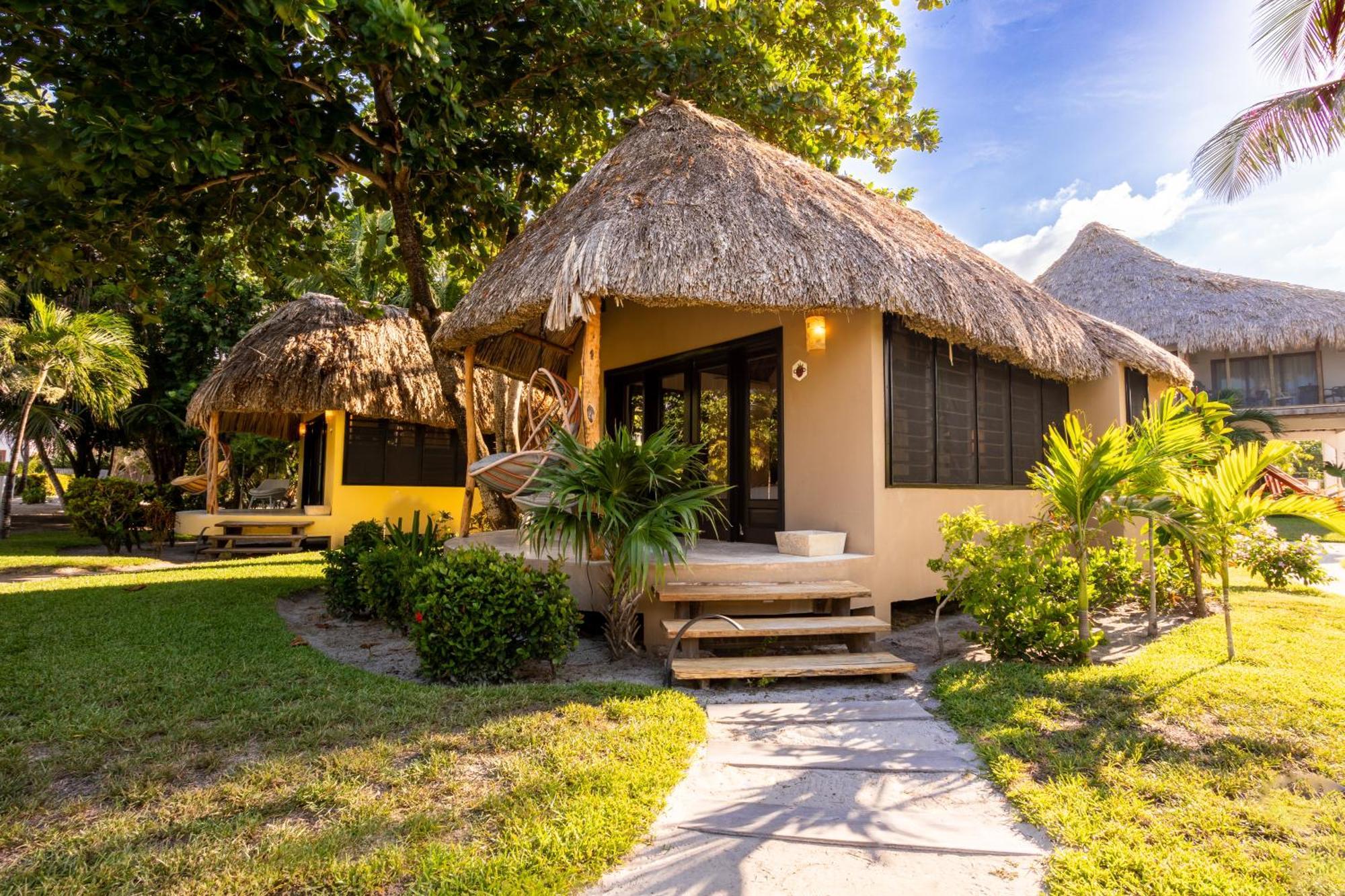 Matachica Beach Resort And Spa Сан Педро Екстериор снимка