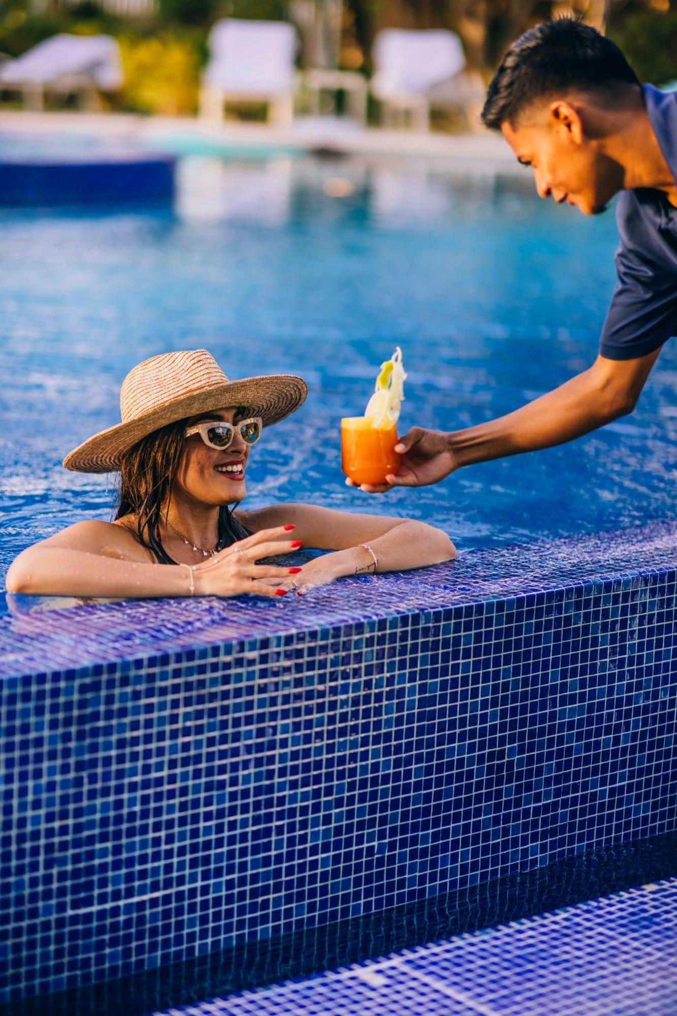 Matachica Beach Resort And Spa Сан Педро Екстериор снимка